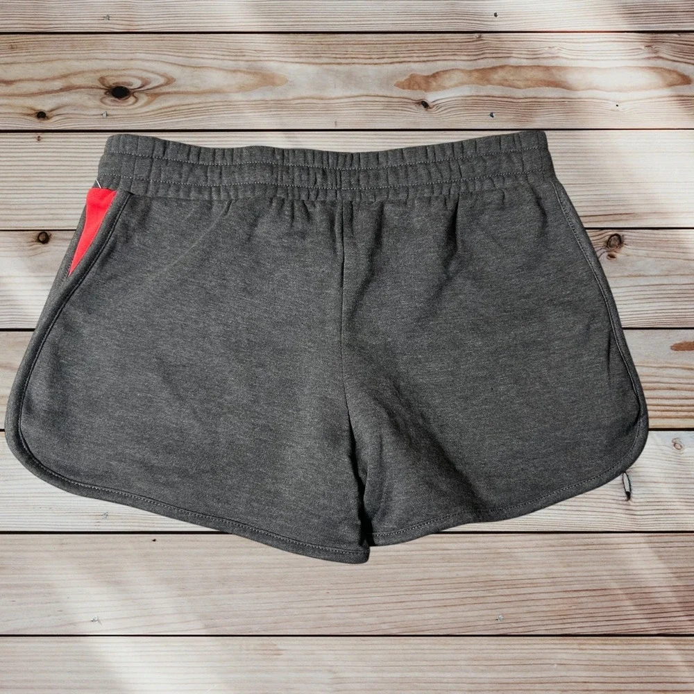 NEW Nebraska Cornhuskers Shorts‎ Womens S Gray Captivating Comfy Lounge Fleece